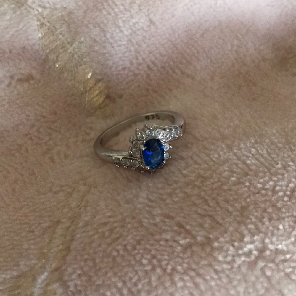 Sapphire Sterling Silver Ring 💍